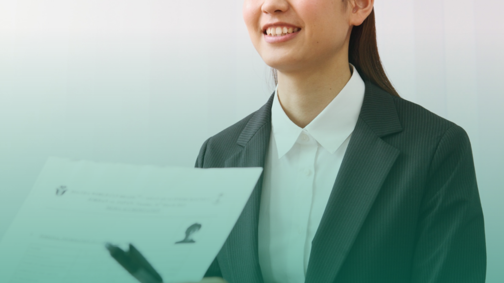mulher em processo de entrevista de emprego. 